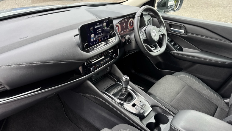 Nissan Qashqai 1.3 DiG-T MH Premiere Edition 5dr Petrol Hatchback